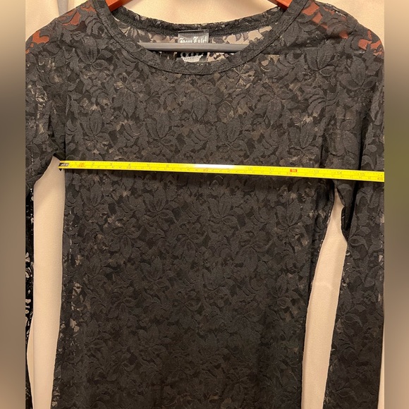 How Cute! Made in USA Women’s Lace Crew neck Top size medium color black EUC - Picture 5 of 7